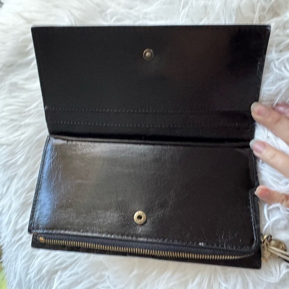 Hobo 100% Genuine Leather Gracie Wallet - Picture 5 of 6